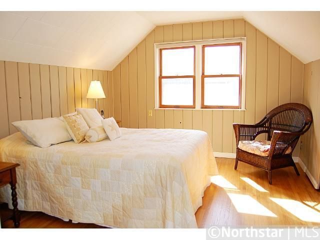 1647 Maywood St, Saint Paul, MN 55117