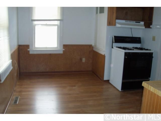 403 10th Ave SE, Waseca, MN 56093