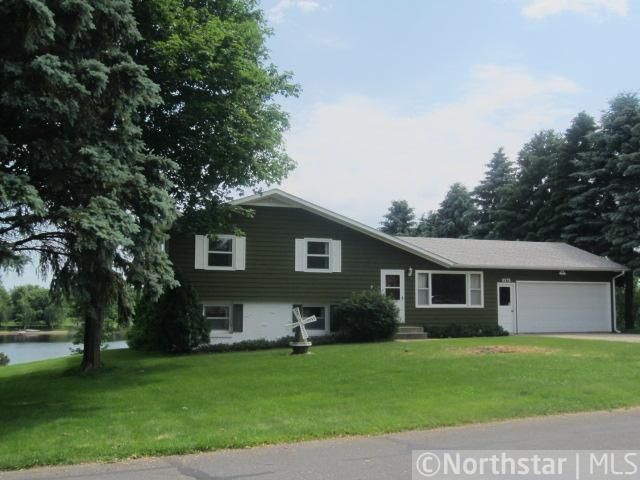 9275 Crestview Dr, Saint Joseph, MN 56374