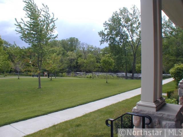 1712 Riverspointe Pl, Anoka, MN 55303