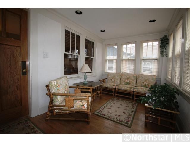 1947 Berkeley Ave, Saint Paul, MN 55105