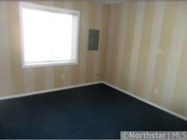8860 Cottonwood Ln N, Maple Grove, MN 55369