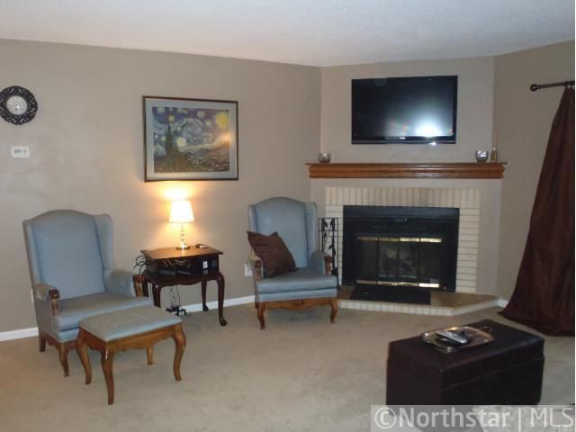 2254 Benson Ave #F, Saint Paul, MN 55116