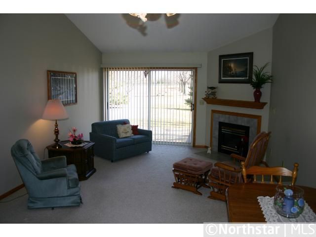 8333 Victoria Dr, Victoria, MN 55386