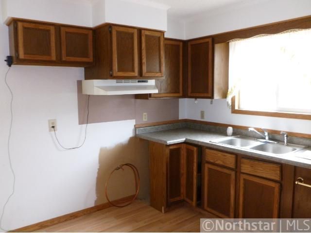 109 4th St N, Henderson, MN 56044