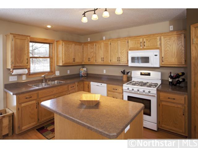 6240 Chaska Rd, Chanhassen, MN 55331