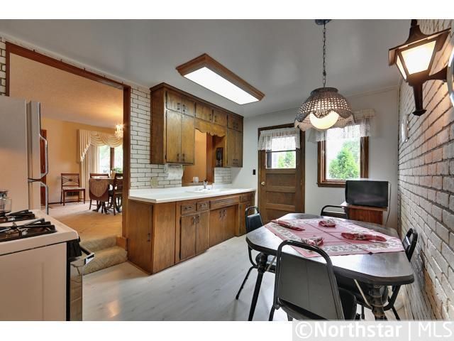321 12th Ave S, South Saint Paul, MN 55075