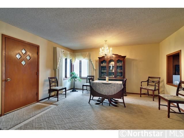 321 12th Ave S, South Saint Paul, MN 55075