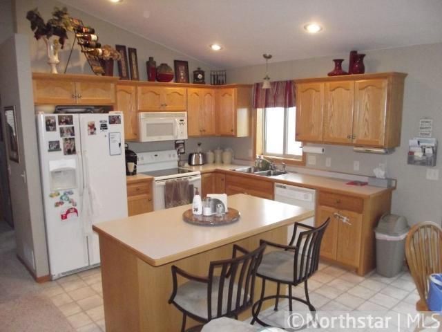 1210 Stonebrook Dr, Albany, MN 56307