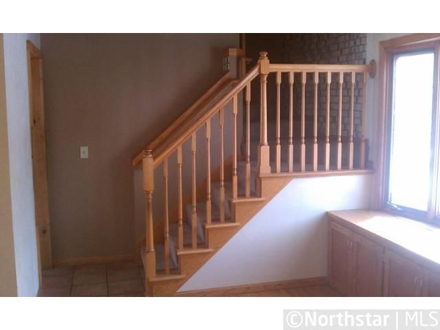 1894 Beaumont St, Maplewood, MN 55117