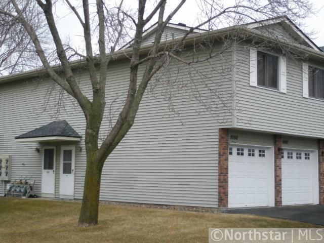 1050 Pond View Ct, Vadnais Heights, MN 55127