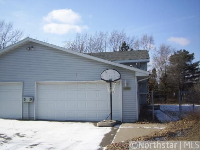 11270 Uplander St NW, Coon Rapids, MN 55433
