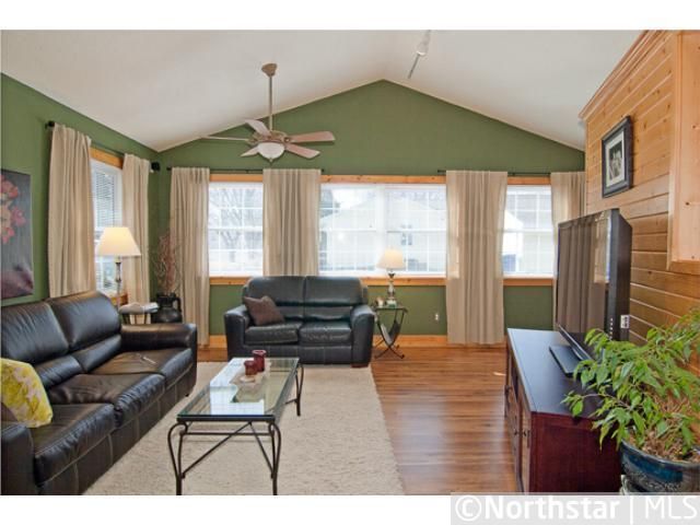 9211 Annapolis Ln N, Maple Grove, MN 55369