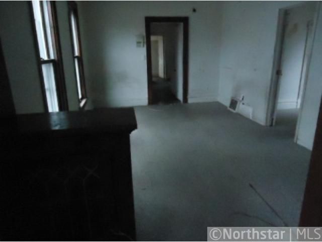 54 Rose Ave W, Saint Paul, MN 55117