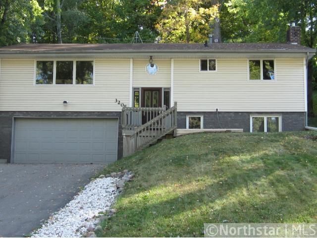 3209 Brookview Dr, Burnsville, MN 55337
