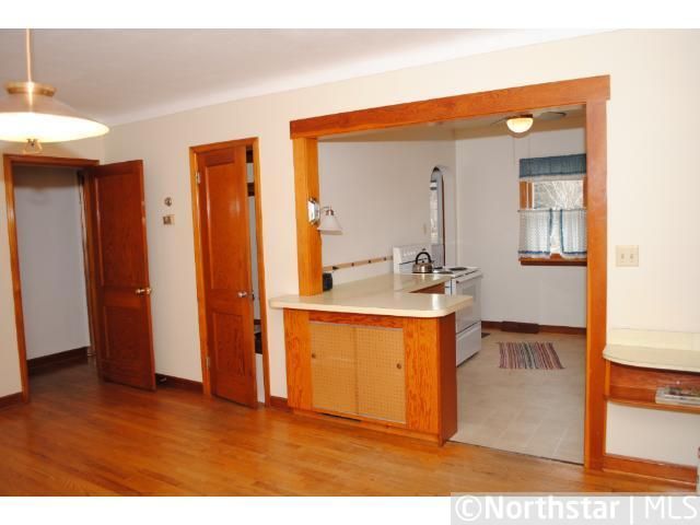 6111 49th St N, Oakdale, MN 55128