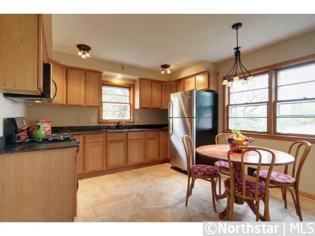 7 Amelia Ct, West Saint Paul, MN 55118