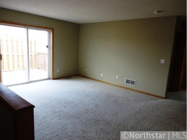 214 Appleblossom Ln W, Shakopee, MN 55379