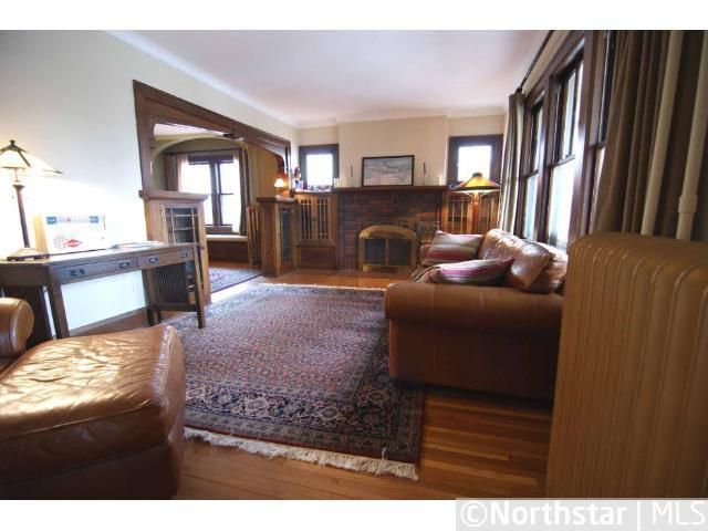 1973 Stanford Ave, Saint Paul, MN 55105