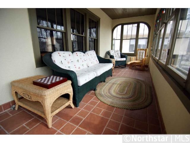 1973 Stanford Ave, Saint Paul, MN 55105