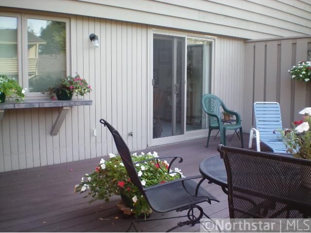 11 Walden St, Burnsville, MN 55337