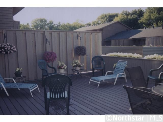 11 Walden St, Burnsville, MN 55337