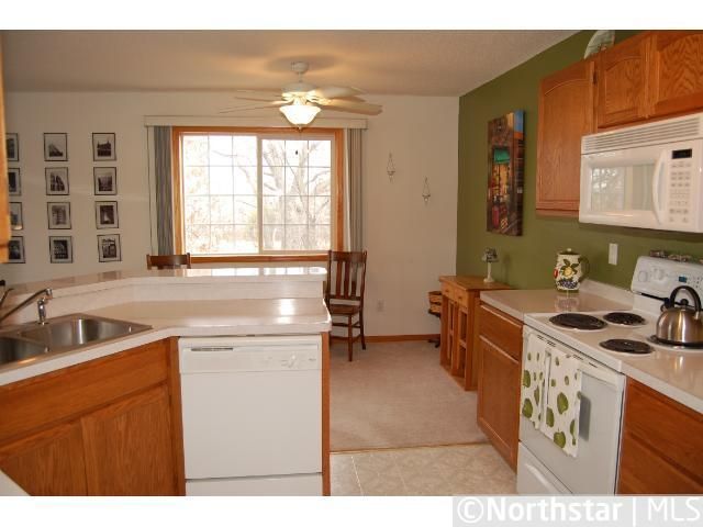 4971 Grenwich Ave N, Oakdale, MN 55128