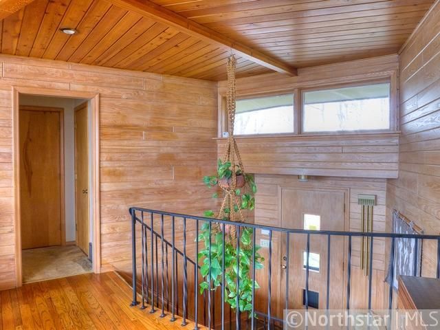 8382 Hidden Bay Trl N, Lake Elmo, MN 55042