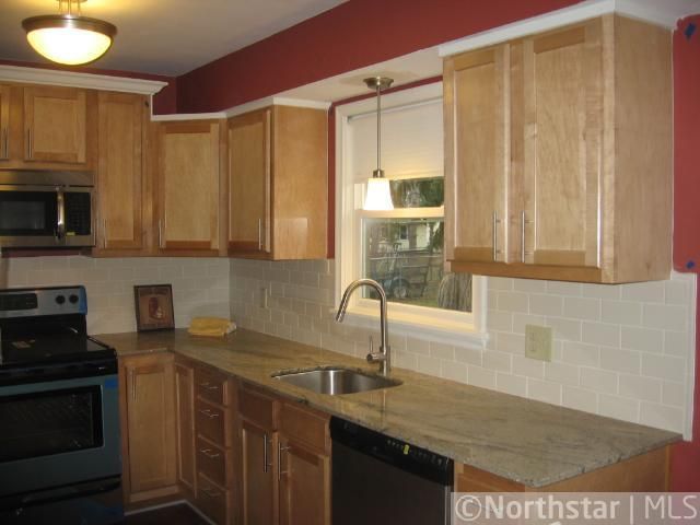 7748 Shingle Creek Dr, Brooklyn Park, MN 55443