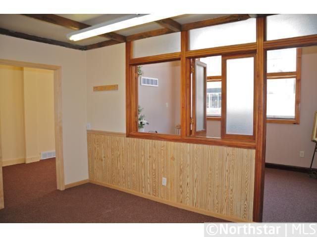 206 N Chestnut St, Chaska, MN 55318