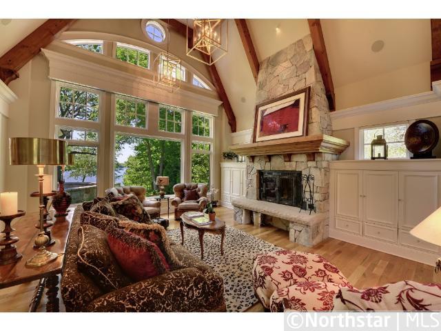 6356 Smithtown Rd, Excelsior, MN 55331