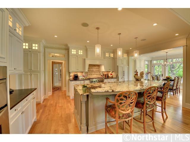 6356 Smithtown Rd, Excelsior, MN 55331