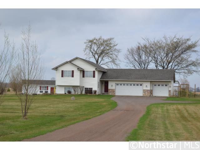 3086 540th St, Braham, MN 55006