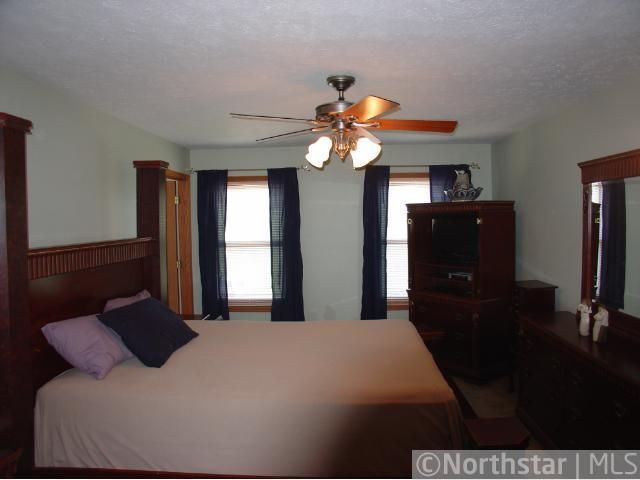 8015 6th Pl, Goodview, MN 55987