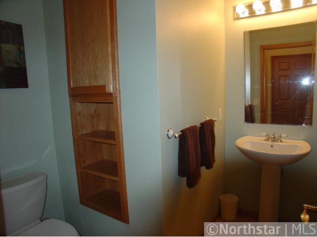 8015 6th Pl, Goodview, MN 55987
