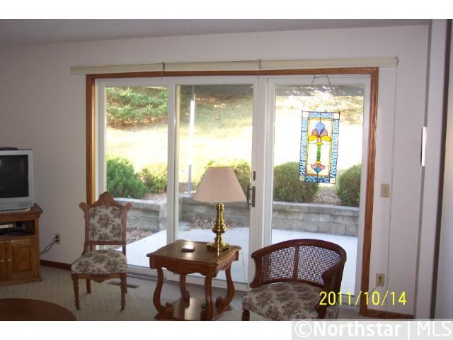 112 W Trail Ct, Cannon Falls, MN 55009