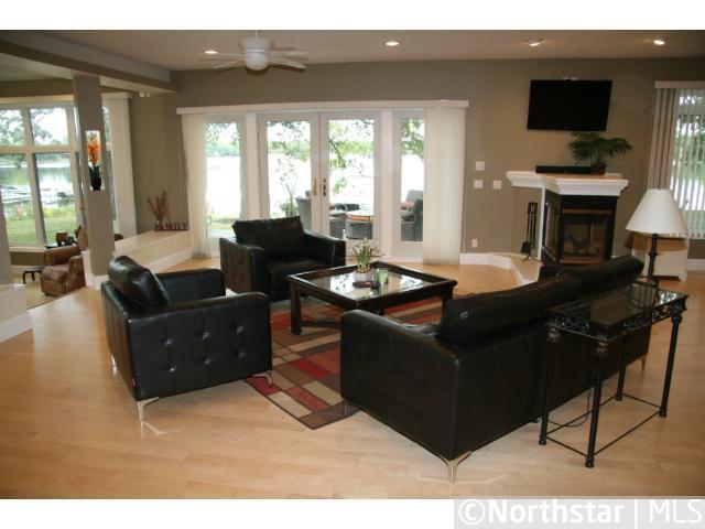 1300 Ingerson Rd, Arden Hills, MN 55112