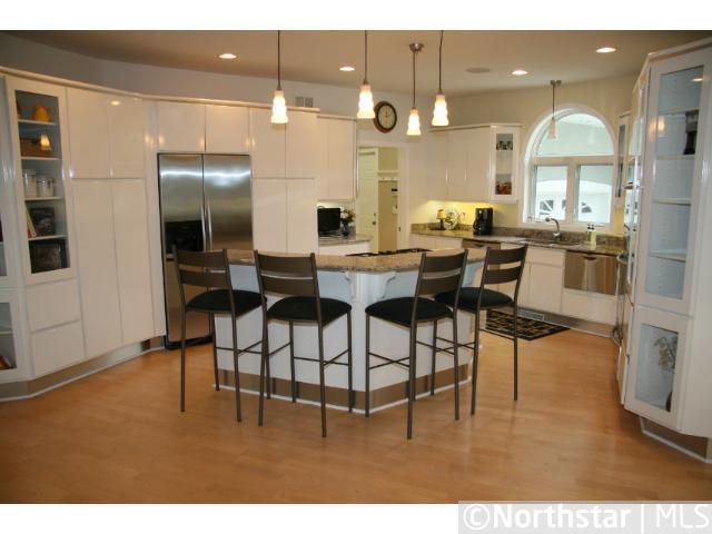 1300 Ingerson Rd, Arden Hills, MN 55112