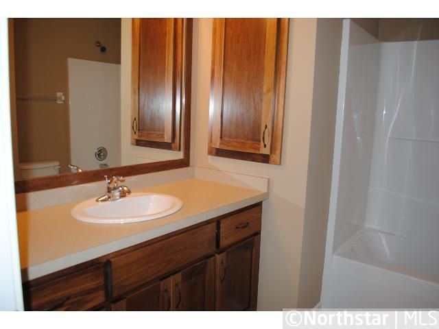 127 Robinson Dr, Lino Lakes, MN 55014