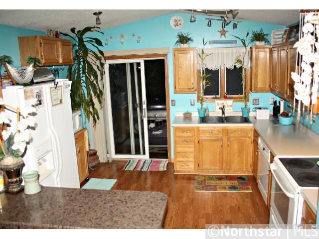 2399 Gall Ave E, Maplewood, MN 55109
