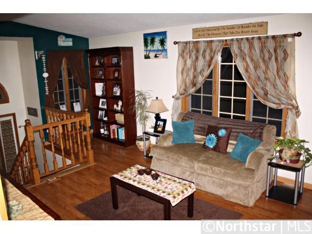 2399 Gall Ave E, Maplewood, MN 55109