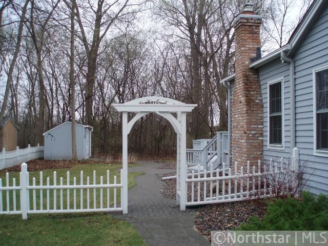 8657 Girard Ave N, Brooklyn Park, MN 55444