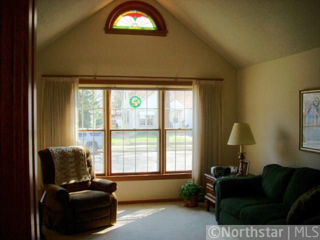 637 15th Ave N, South Saint Paul, MN 55075