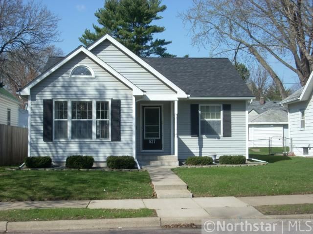 637 15th Ave N, South Saint Paul, MN 55075