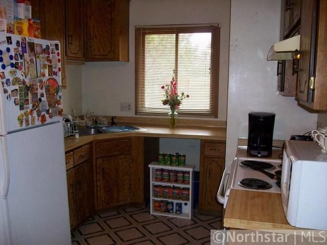 11323 Ibis St NW, Coon Rapids, MN 55433