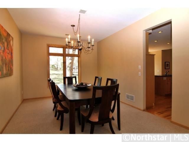13933 Essex Trl, Apple Valley, MN 55124