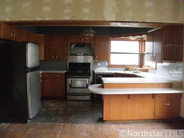 731 Highland Ave, Little Falls, MN 56345