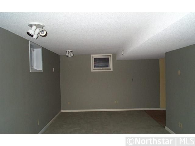 122 Railway St, Northfield, MN 55057
