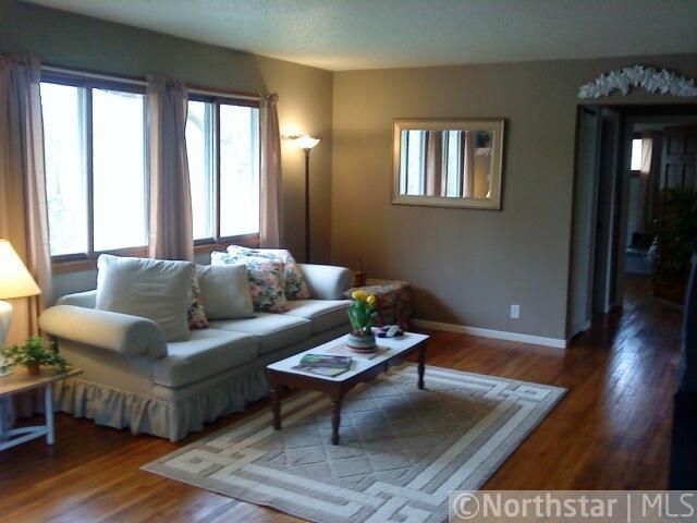 2871 Marlboro Ln, Mound, MN 55364