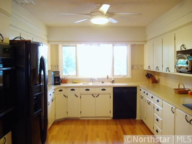 5764 Bartlett Blvd, Mound, MN 55364